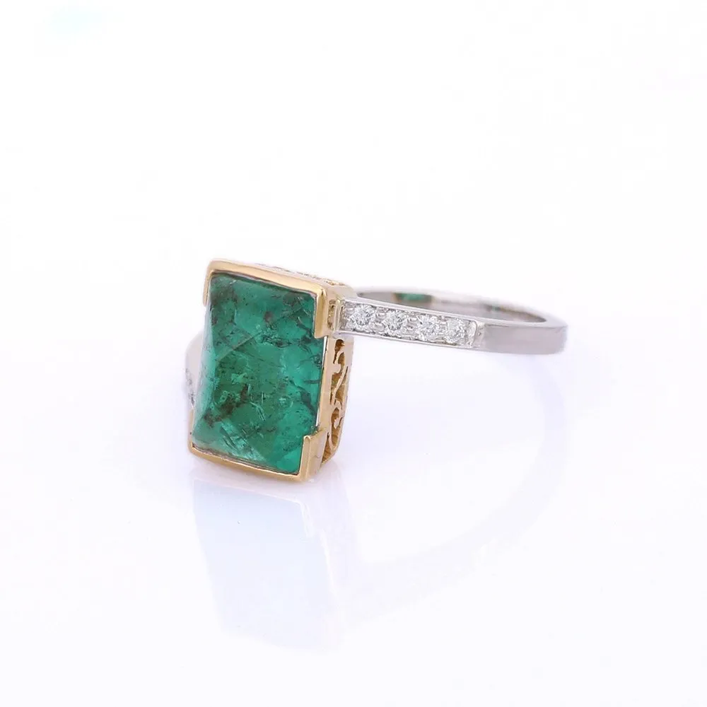 18K Gold Emerald Ring