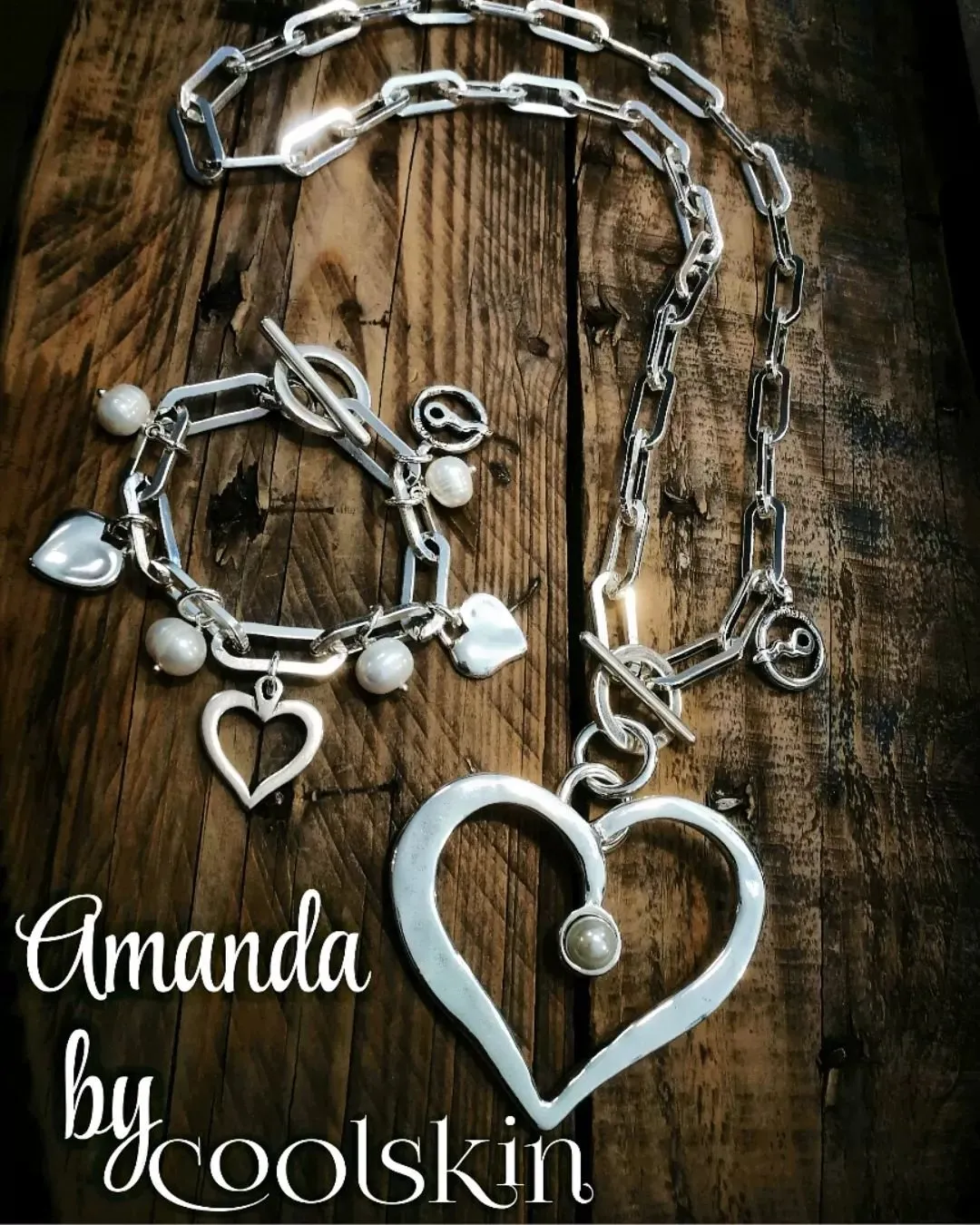 AMANDA SILVER PEARLS AND HEARTS BRACELET