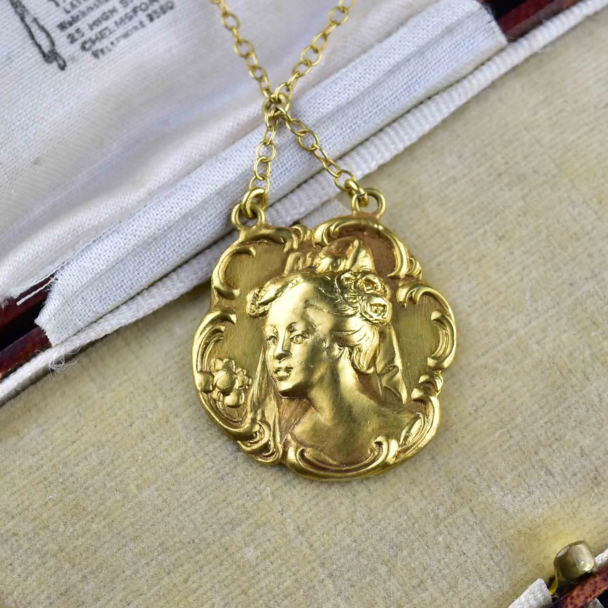 Antique Art Nouveau Gold Lady Pendant Necklace