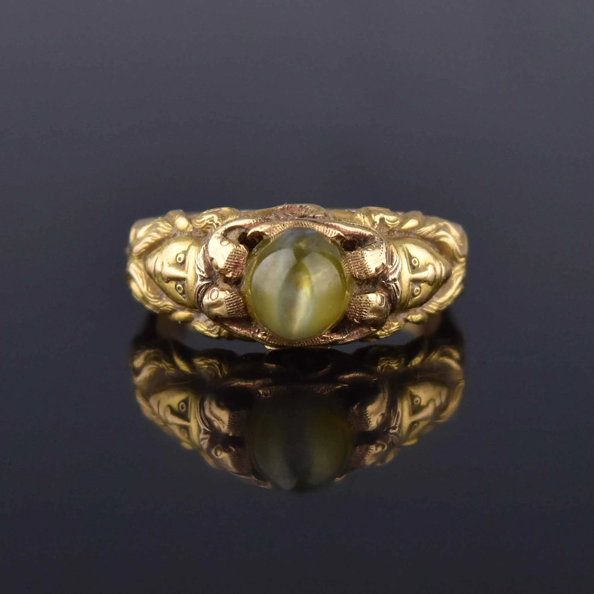 Art Nouveau 18K Gold Cat's Eye Chrysoberyl Ring, Figural Faces