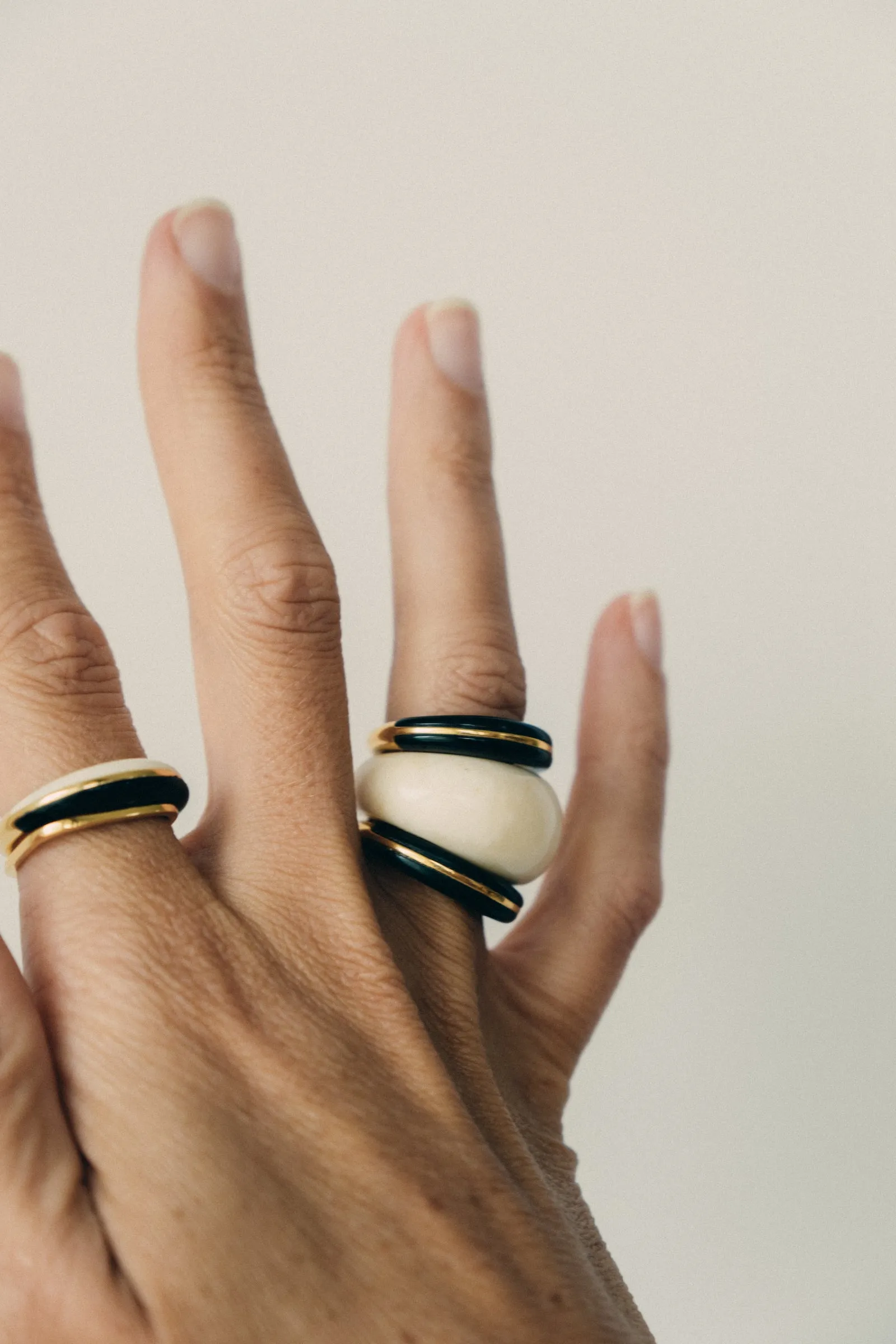 Gold-Vermeil black horn ring / DISC