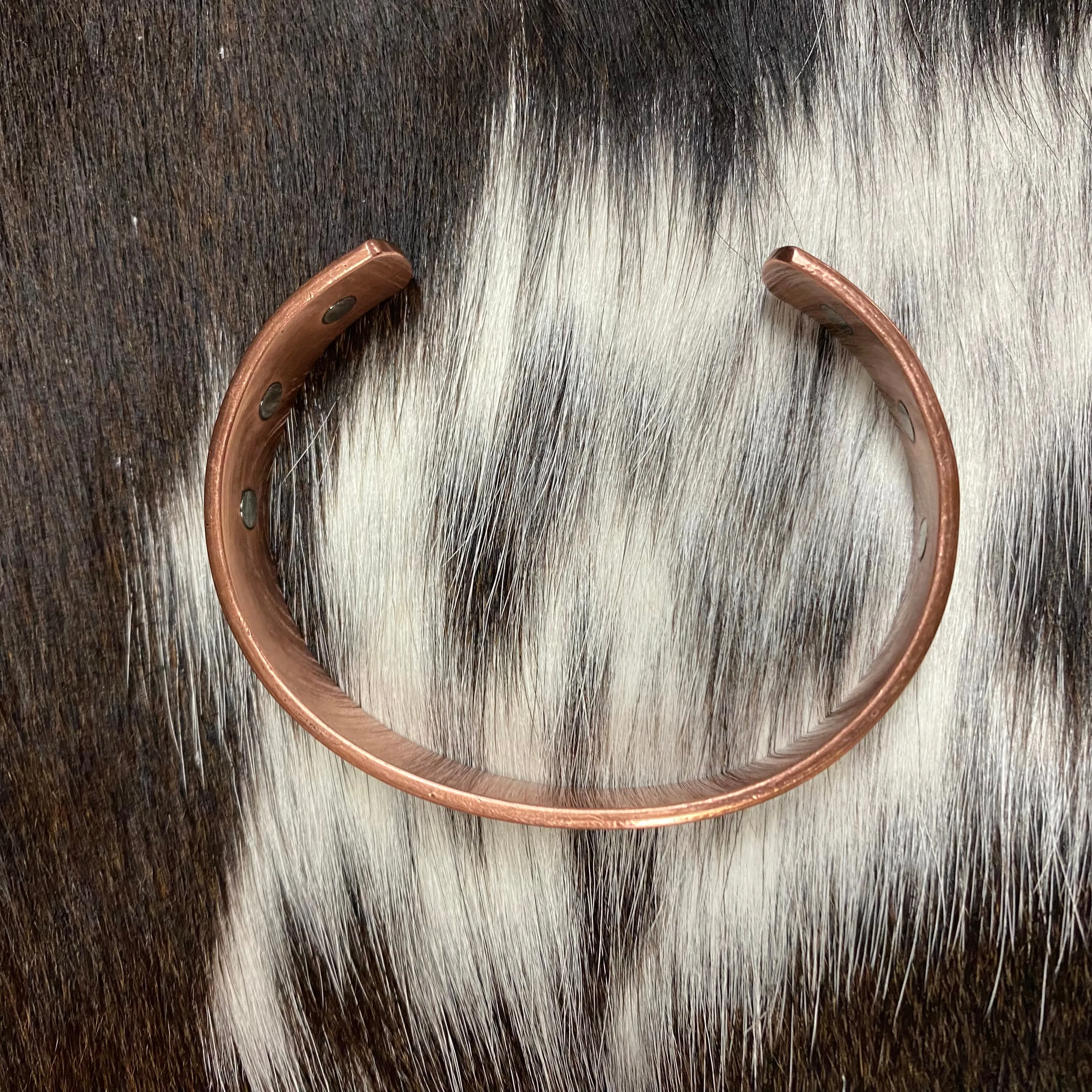 Magnetic Copper Cuff | Arrow