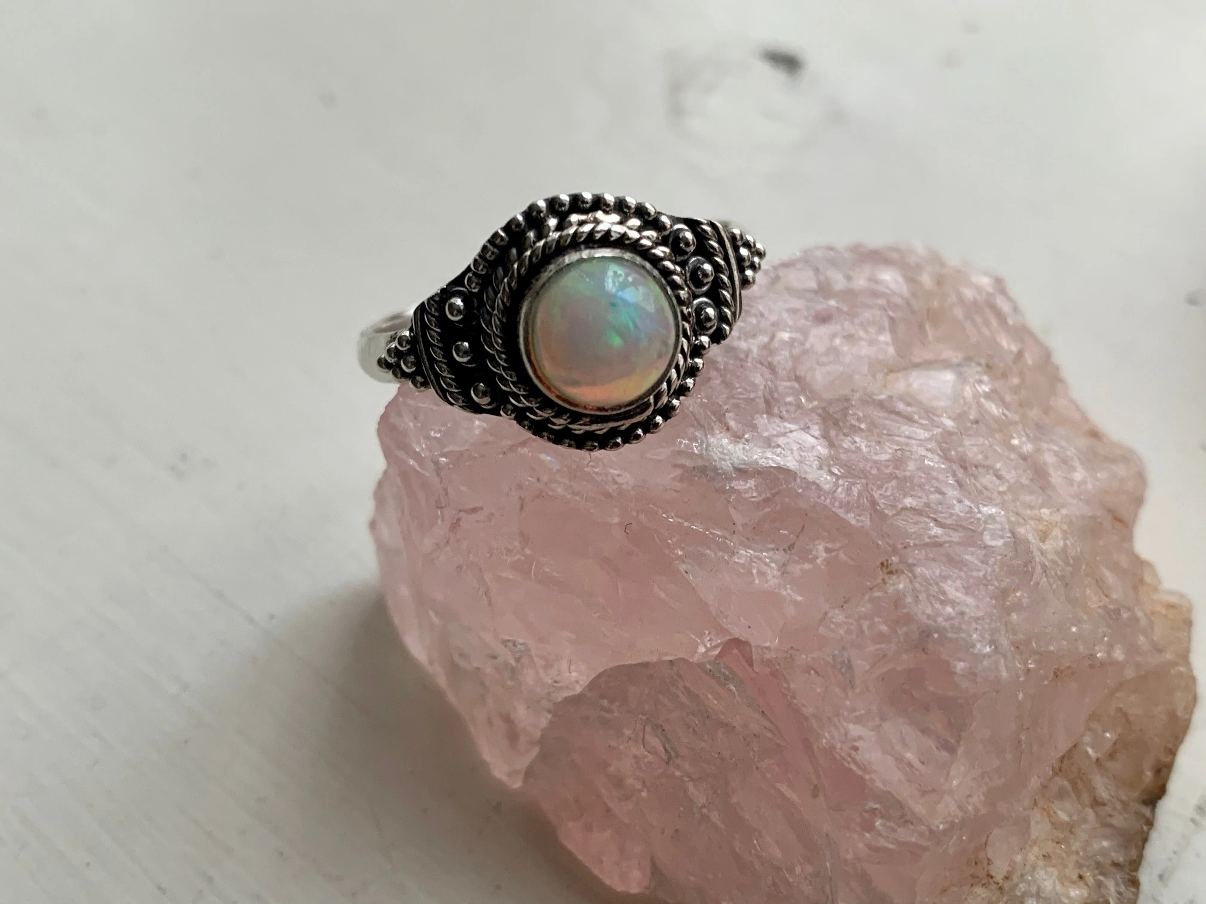 Opal Circe Ring - Teardrop / Round