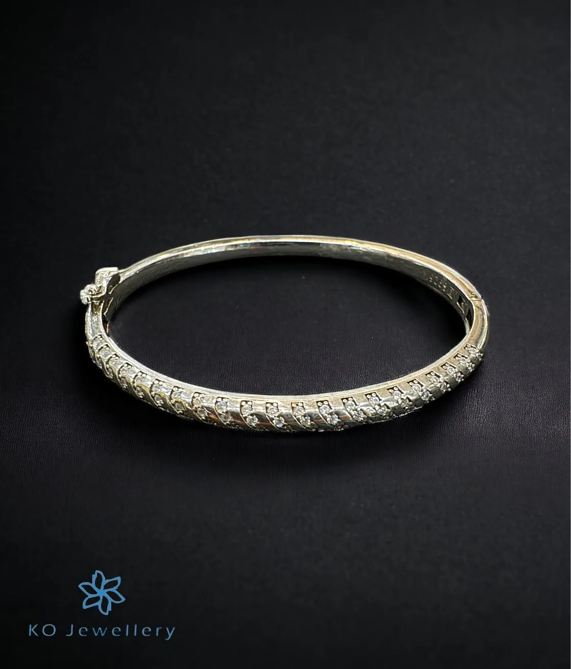 The Darius Silver Openable Bracelet