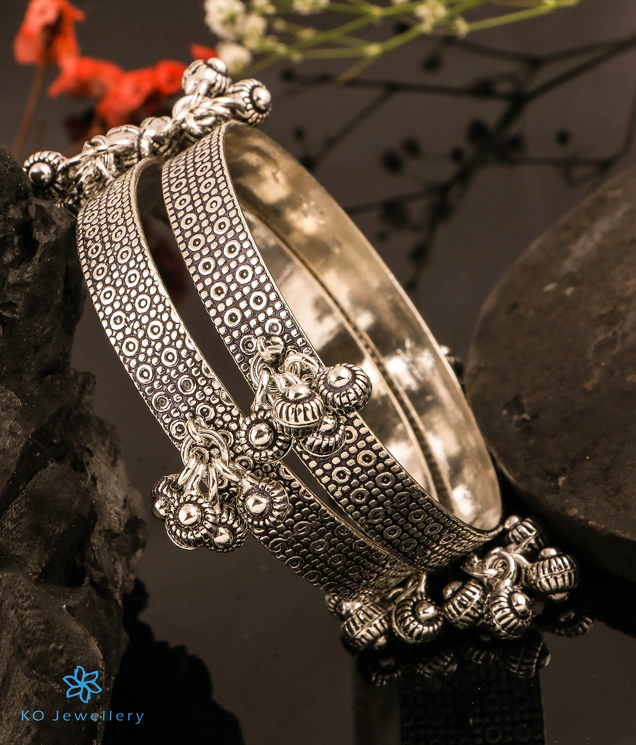 The Gejje Silver Bangle (Size 2.4)