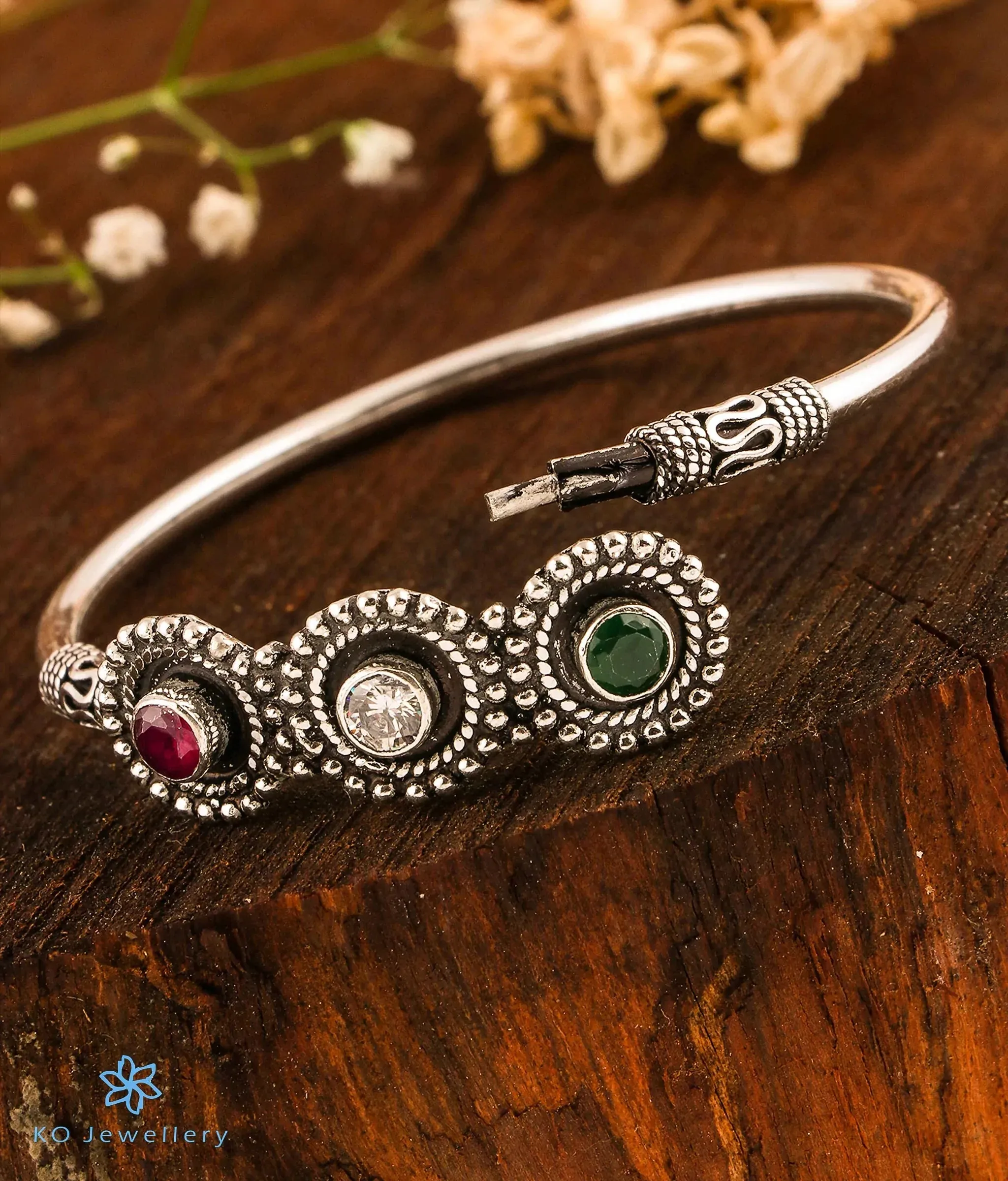 The Mridul Silver Openable Gemstone Bracelet