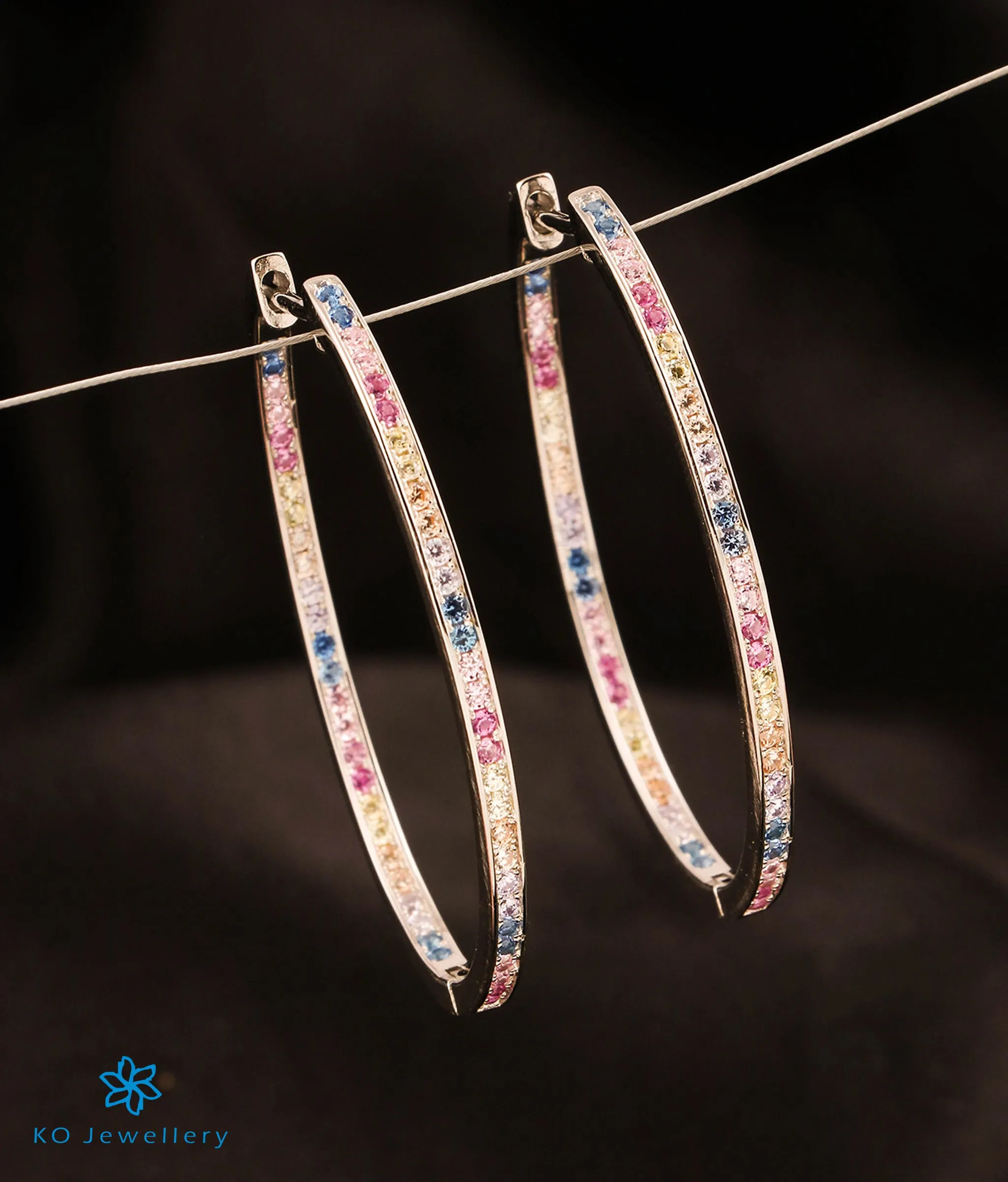 The Vivarna Oval Sparkle Silver Hoops