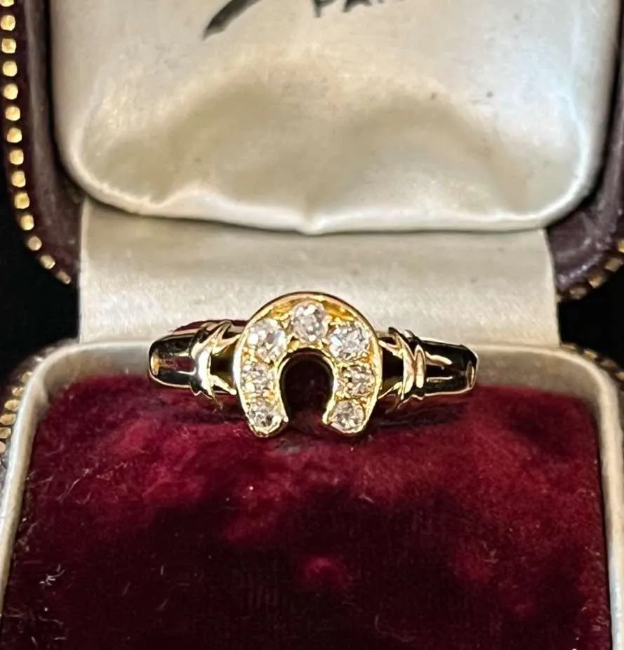 Victorian 18ct Old Cut Diamond Horseshoe Ring