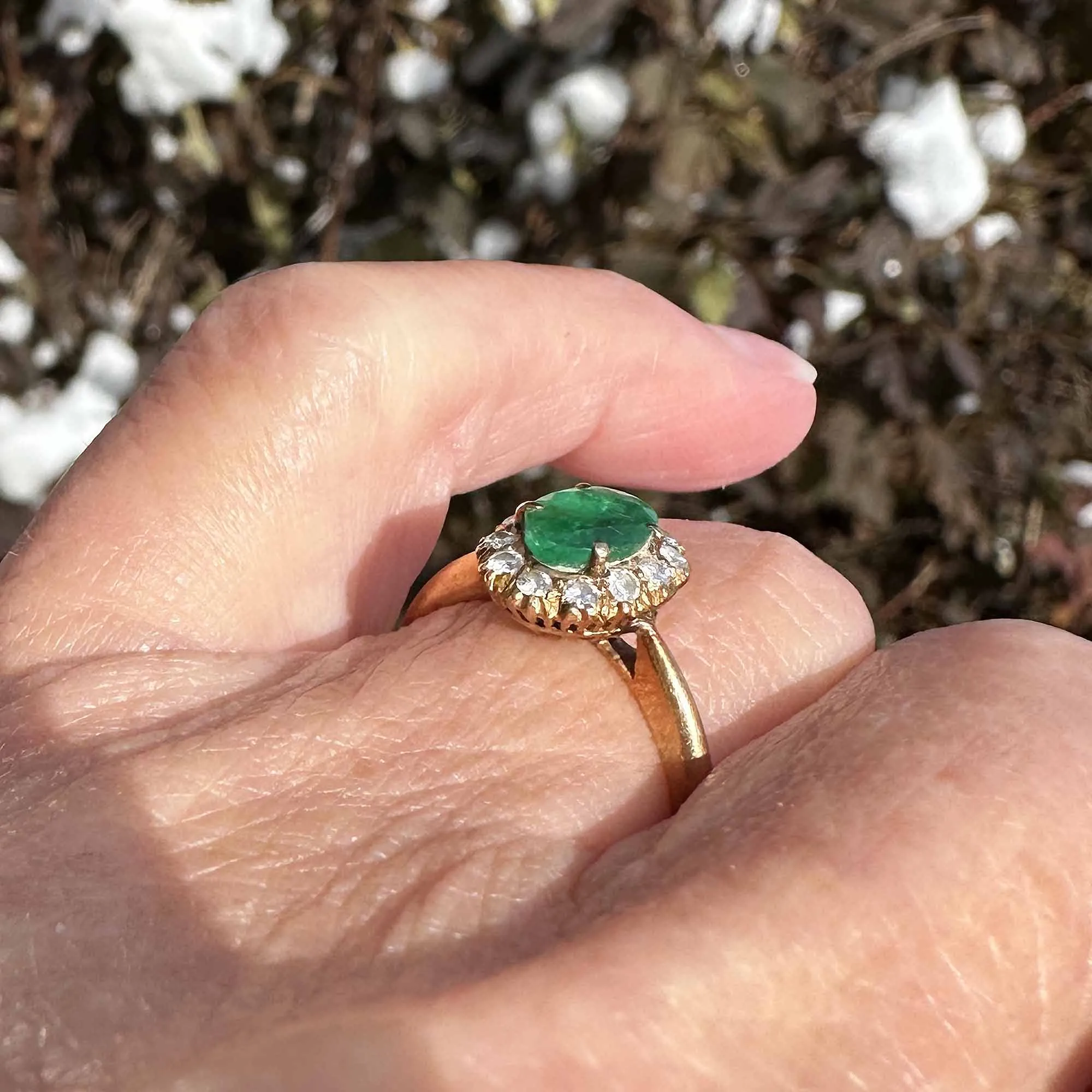 Vintage 14K Gold Diamond Cluster Halo Emerald Ring