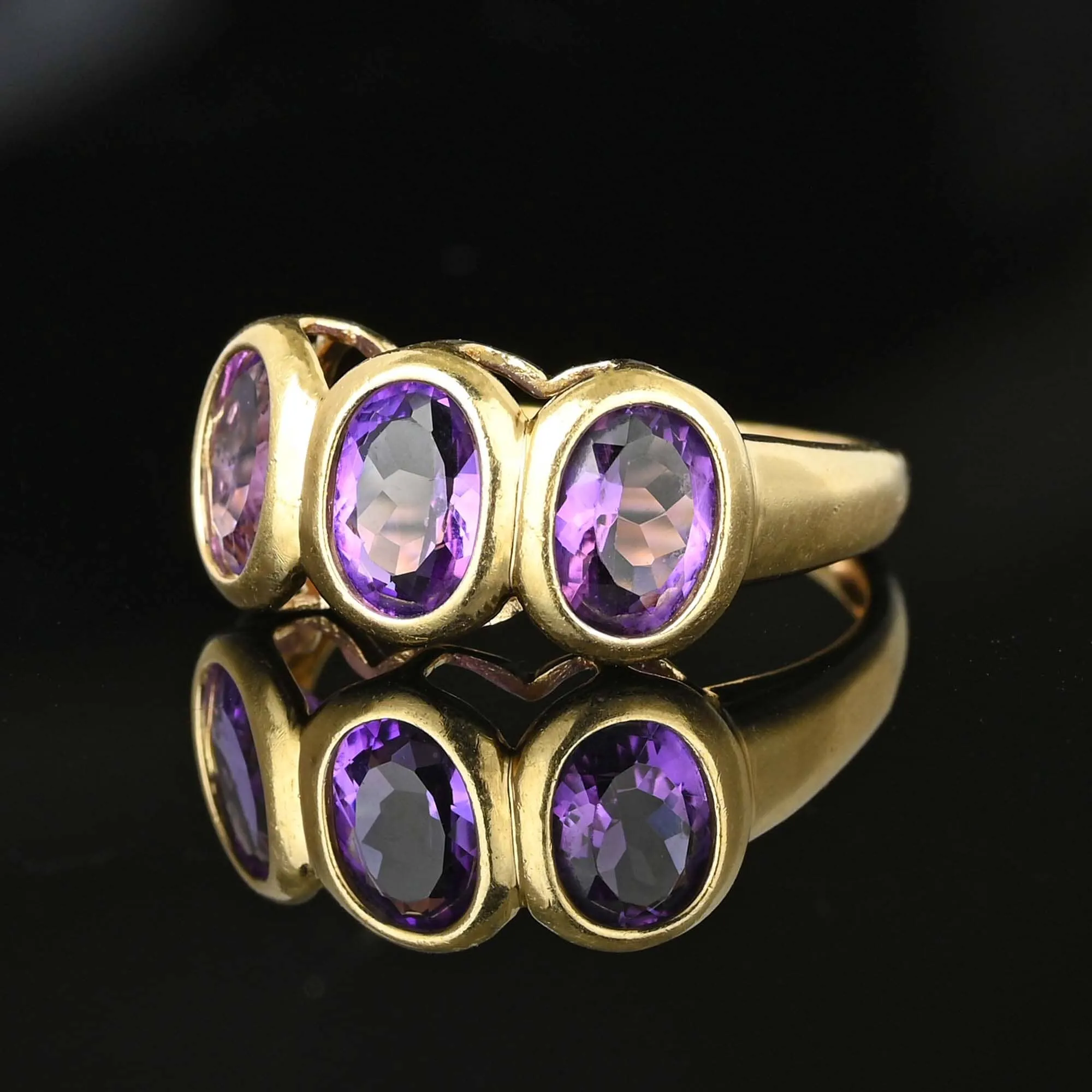 Vintage 14K Gold Three Stone Amethyst Ring